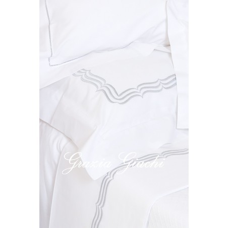 Onda Duvet Cover